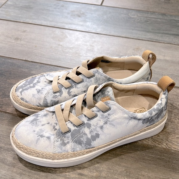 Spenco Women's Malibu Lace Sneaker - Picture 3 of 7